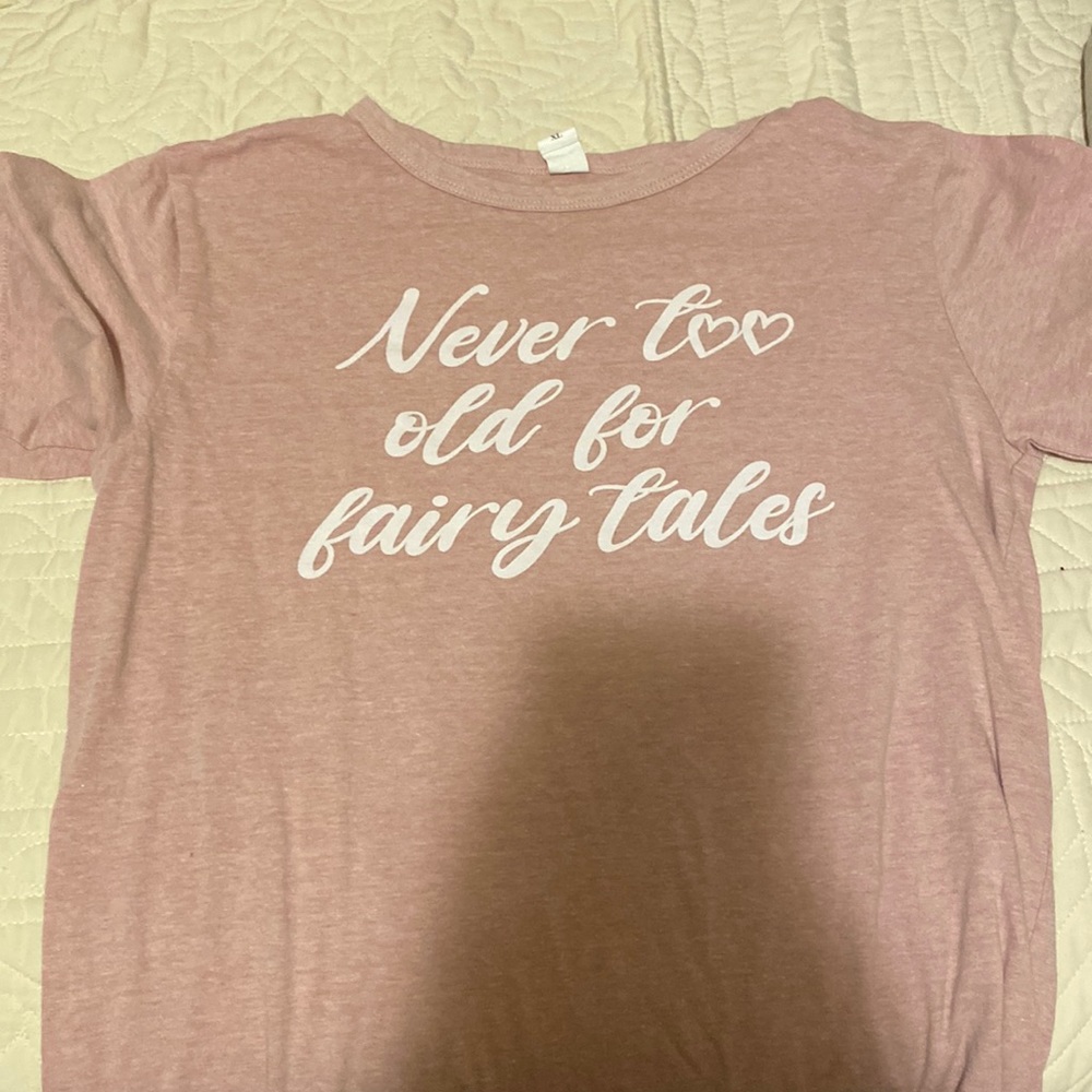 Women’s pink tee shirt